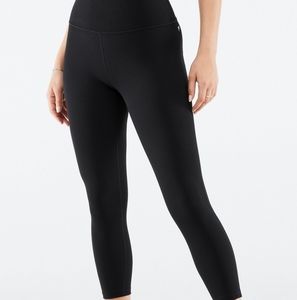 New Fabletics Black Salar Capri XS/4